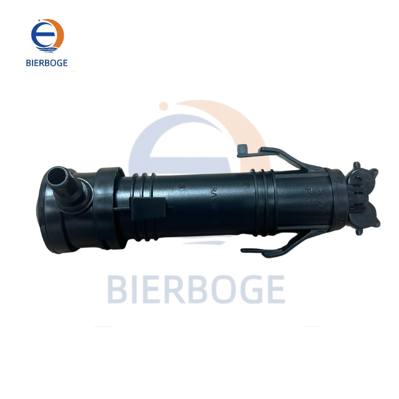 Suitable for Volkswagen Touareg 15-18 right headlight washer nozzle 7P6 955 104 A 7P6955104A